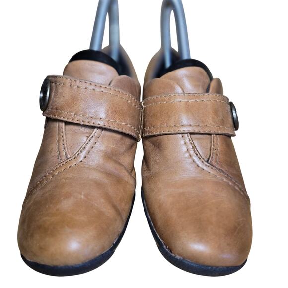 Clarks Artisan Womens Kessa Betty Brown Soft Cognac Leather Loafer Size 5M - Picture 3 of 9